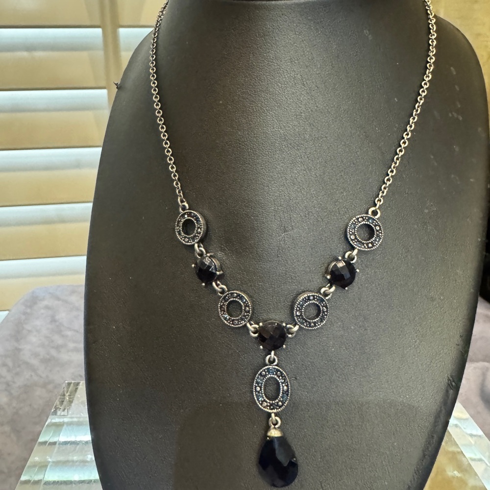 Avon Black and Silver marcasite look Victorian Y Necklace 16‎ inches